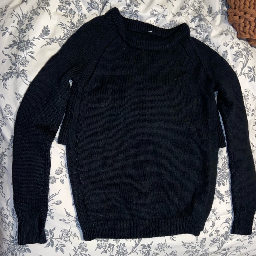 Lululemon black Yin to you sweater 6